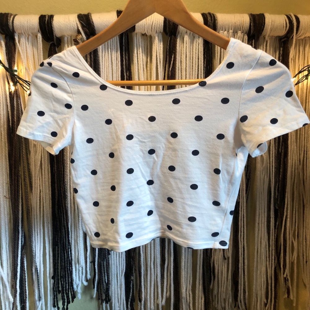 Polka dot white & navy crop top